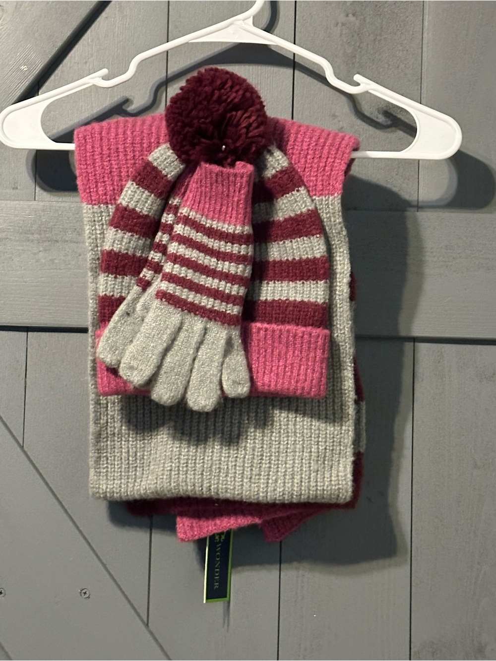 NWT Women’s 3pc Winter Knit Set | Striped Beanie Scarf & Gloves Pink/Gray